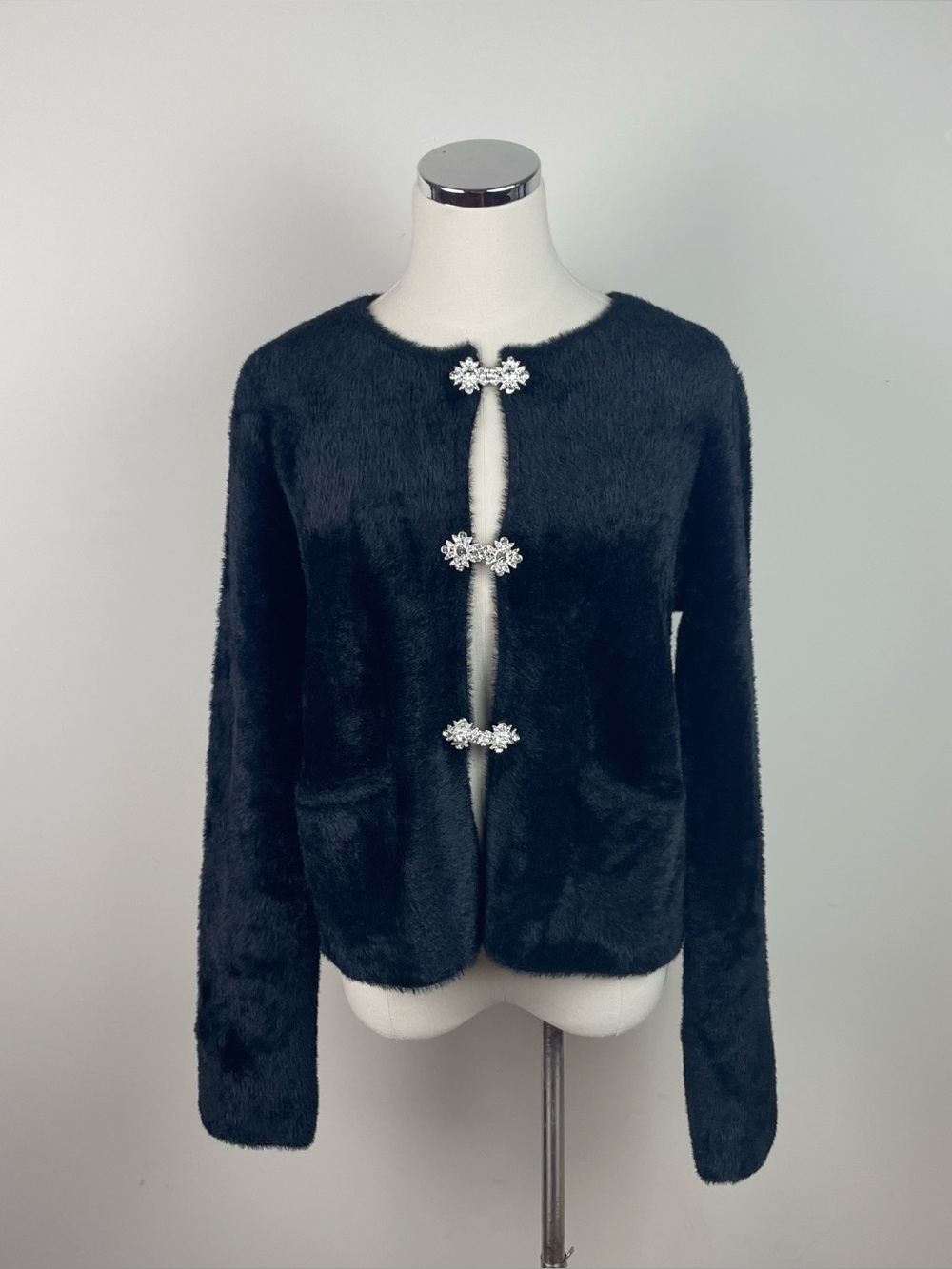 Cyrus Black Silver Clear Rhinestone Buckle Fuzzy Sweater Cardigan Women Large